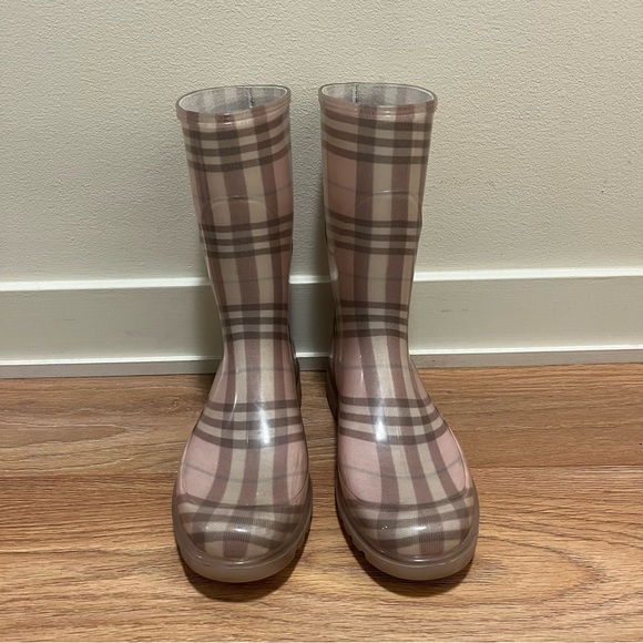 Burberry Nova Check Pink and Tan Plaid Rubber
Rain Boots Size EU 40 (US 10) - Picture 3 of 10